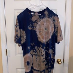 Lenny & Joe’s Seafood tie dye XXL tee, call out made during dye process